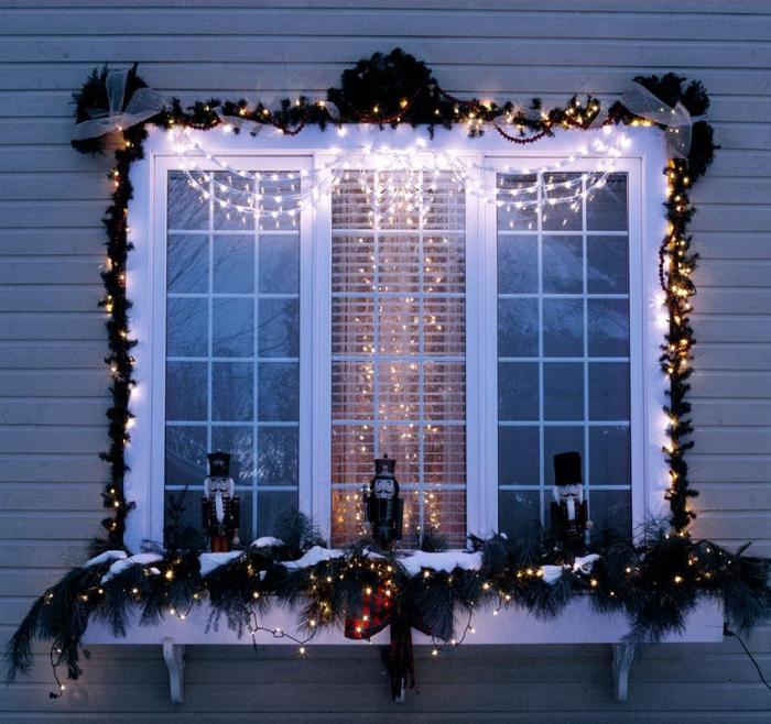 How to decorate your windows for christmas