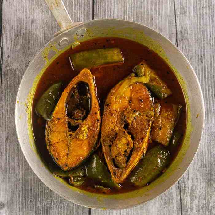 How to cook hilsa fish curry bengali style