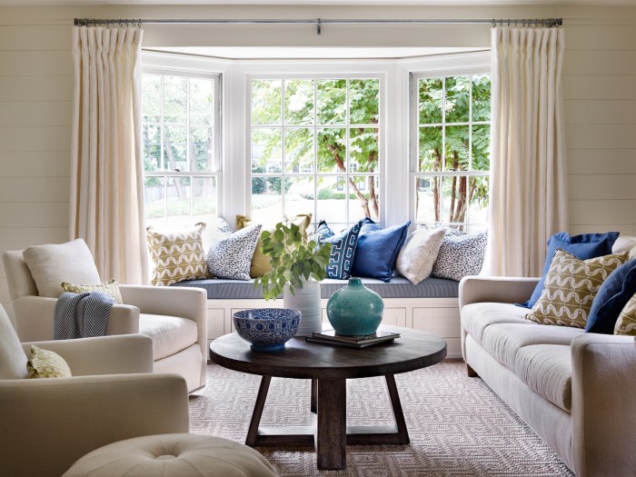 How to decorate a big living room window